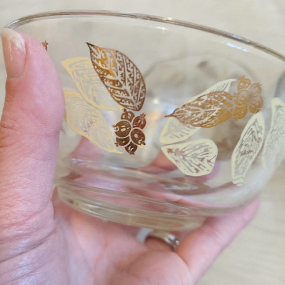 Vintage sit of 3 bowls with gold leaf print. - Picture 5 of 8